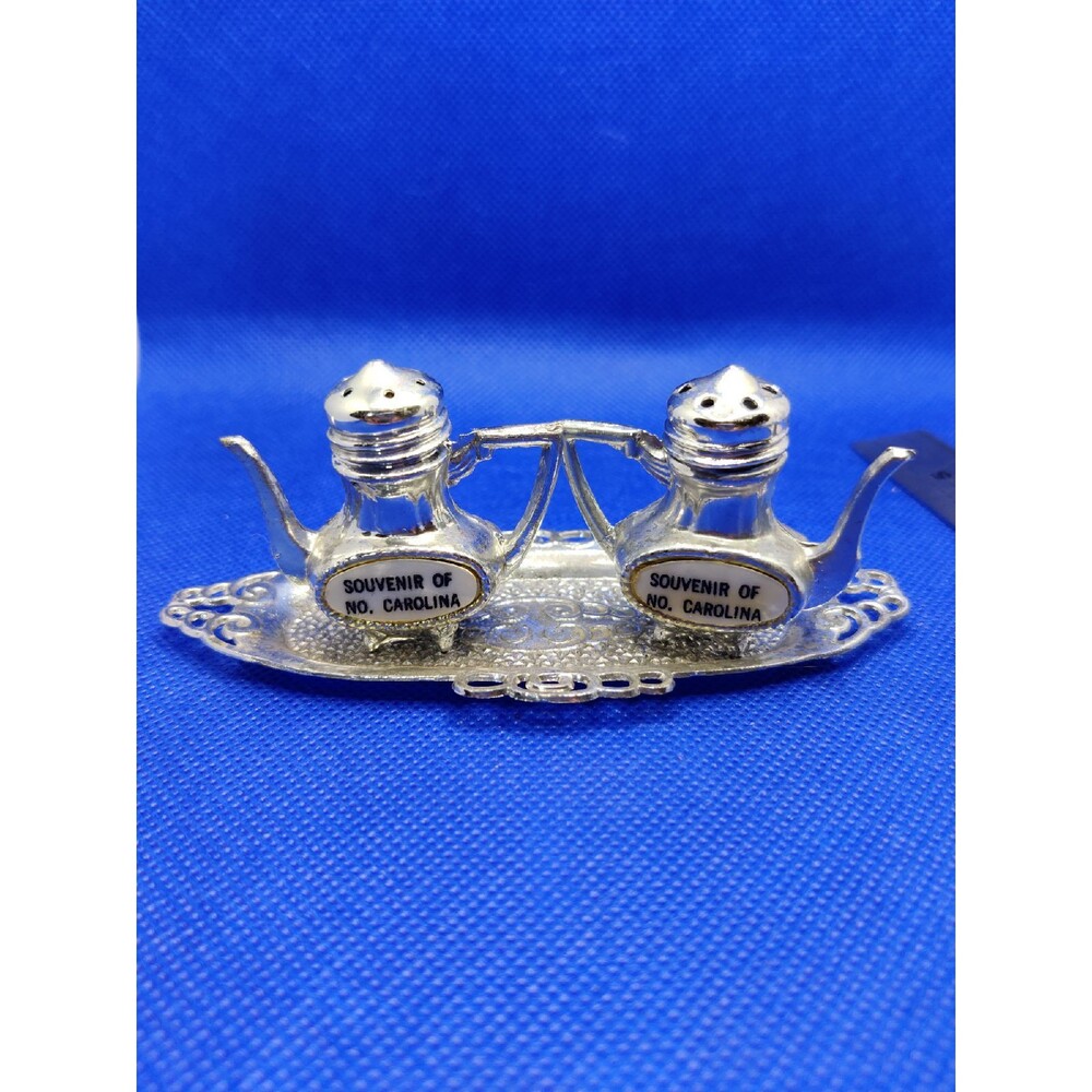 Salt & Pepper North Carolina Souvenir